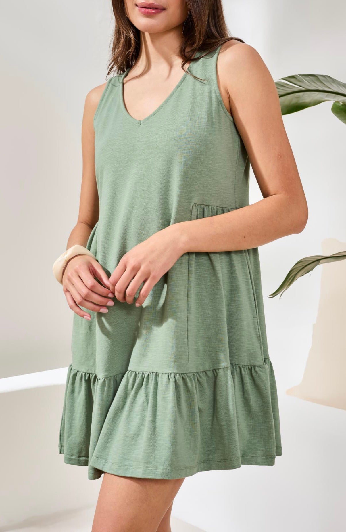 TRIBAL SLEEVELESS V-NECK DRESS