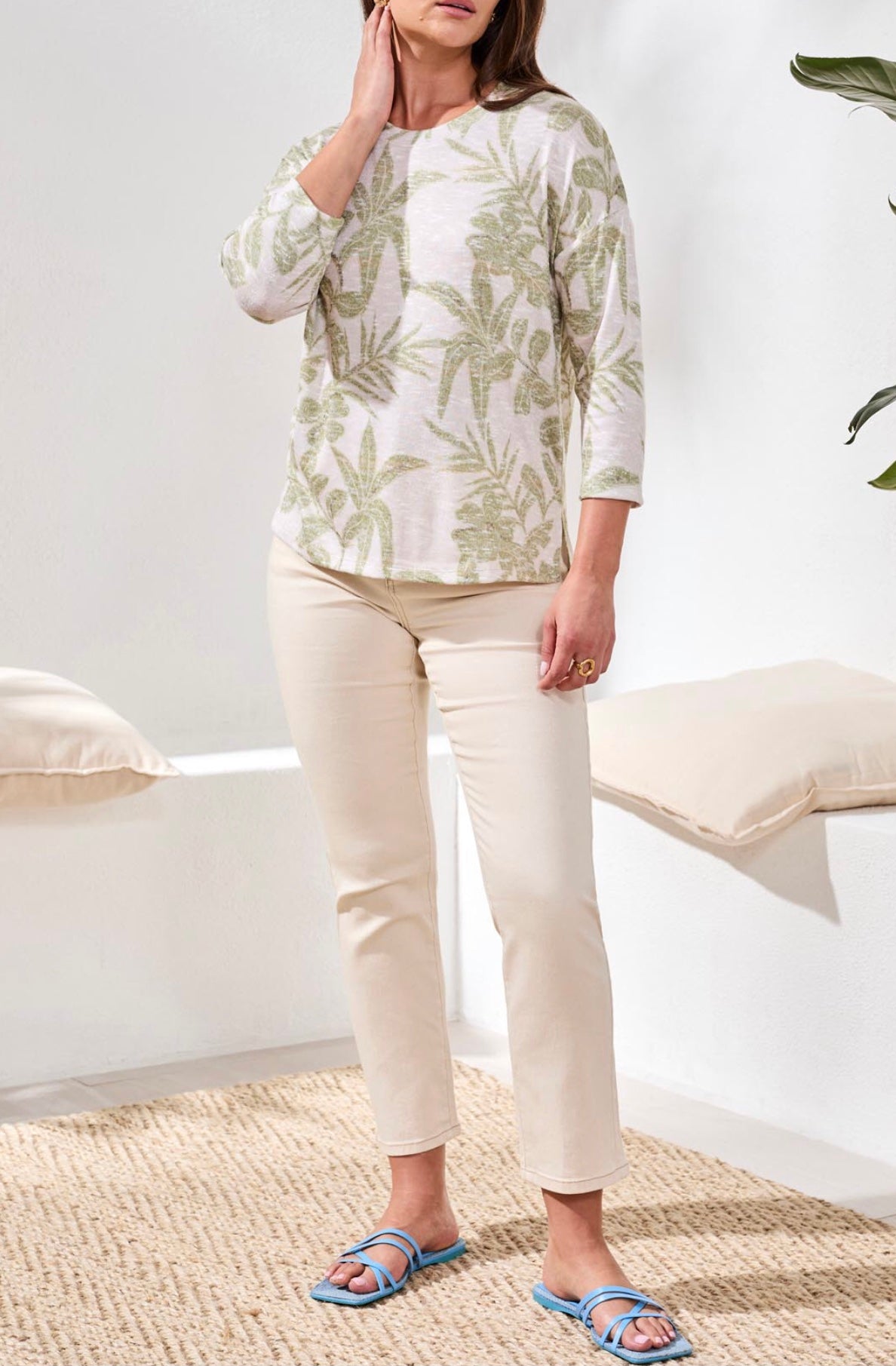 TRIBAL 3/4 SLEEVE TOP