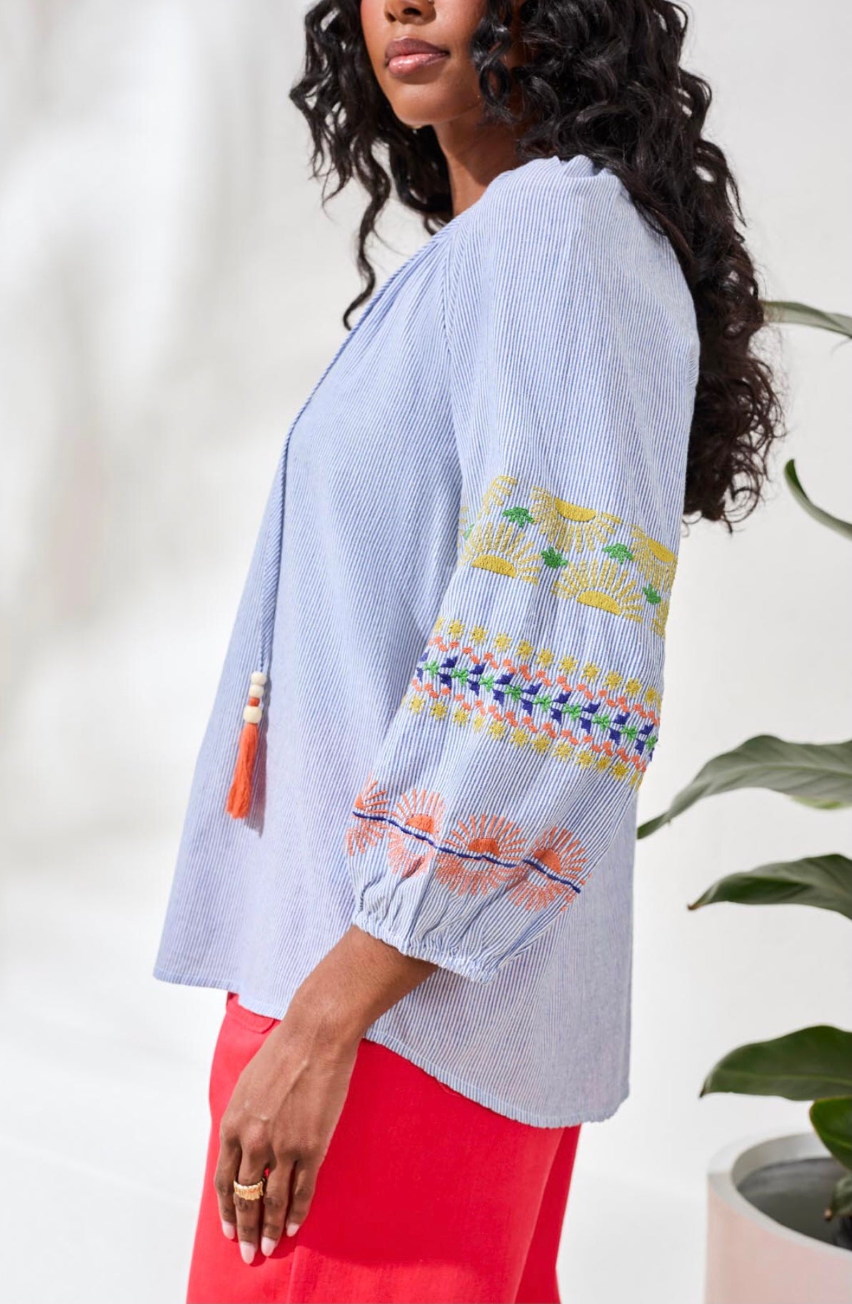 TRIBAL BLOUSE EMBROIDERED DETAIL