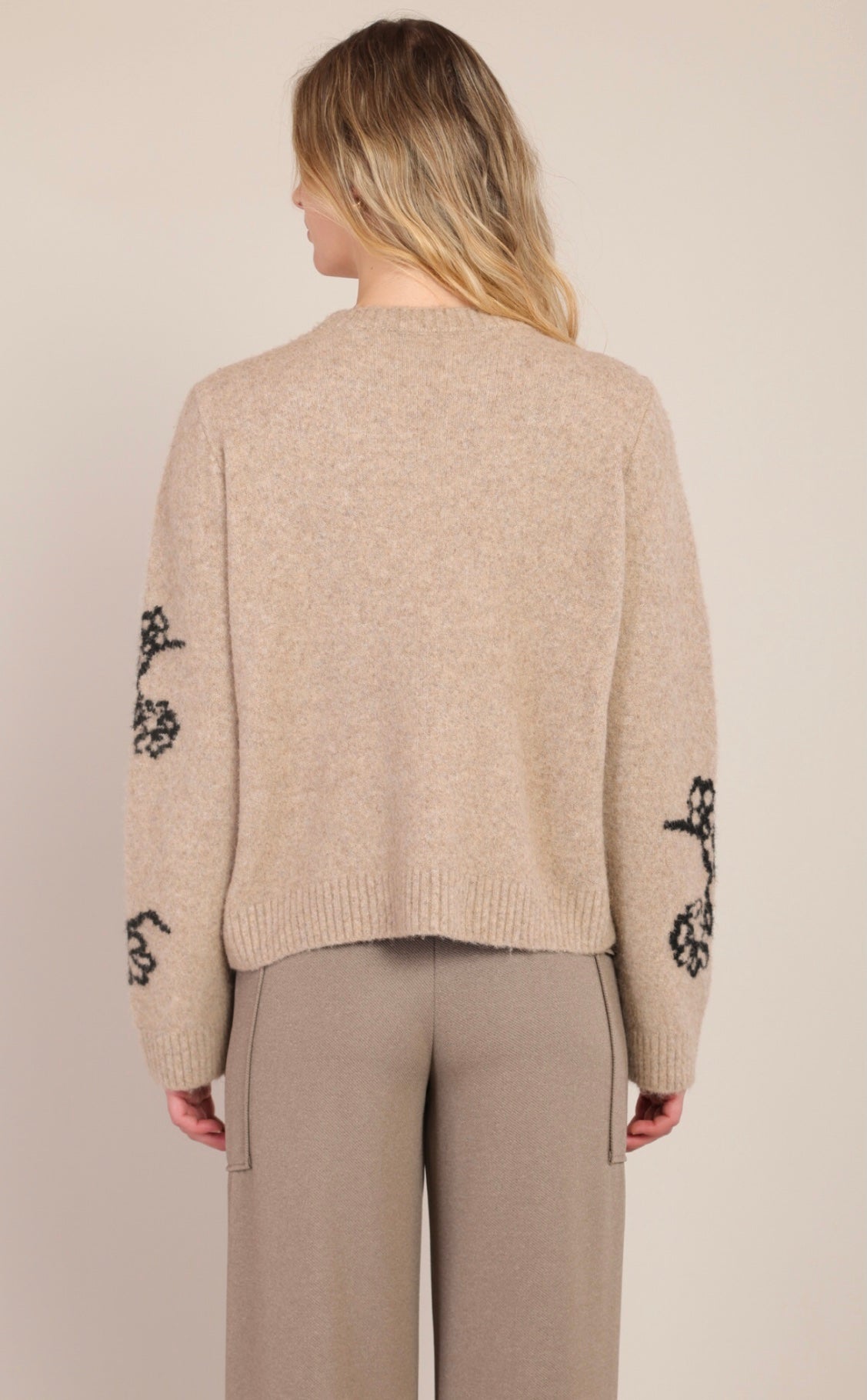 ROOM 34 SWEATER FLOWER DETAIL