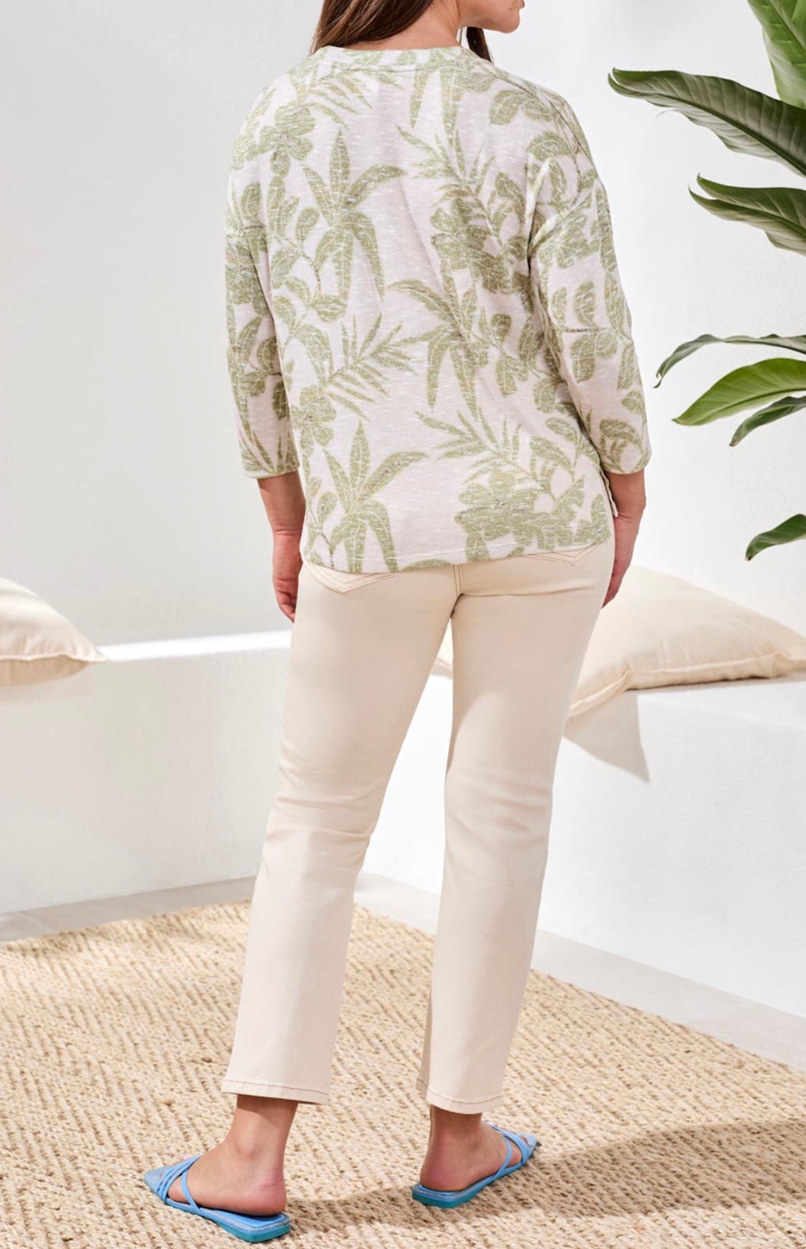 TRIBAL 3/4 SLEEVE TOP