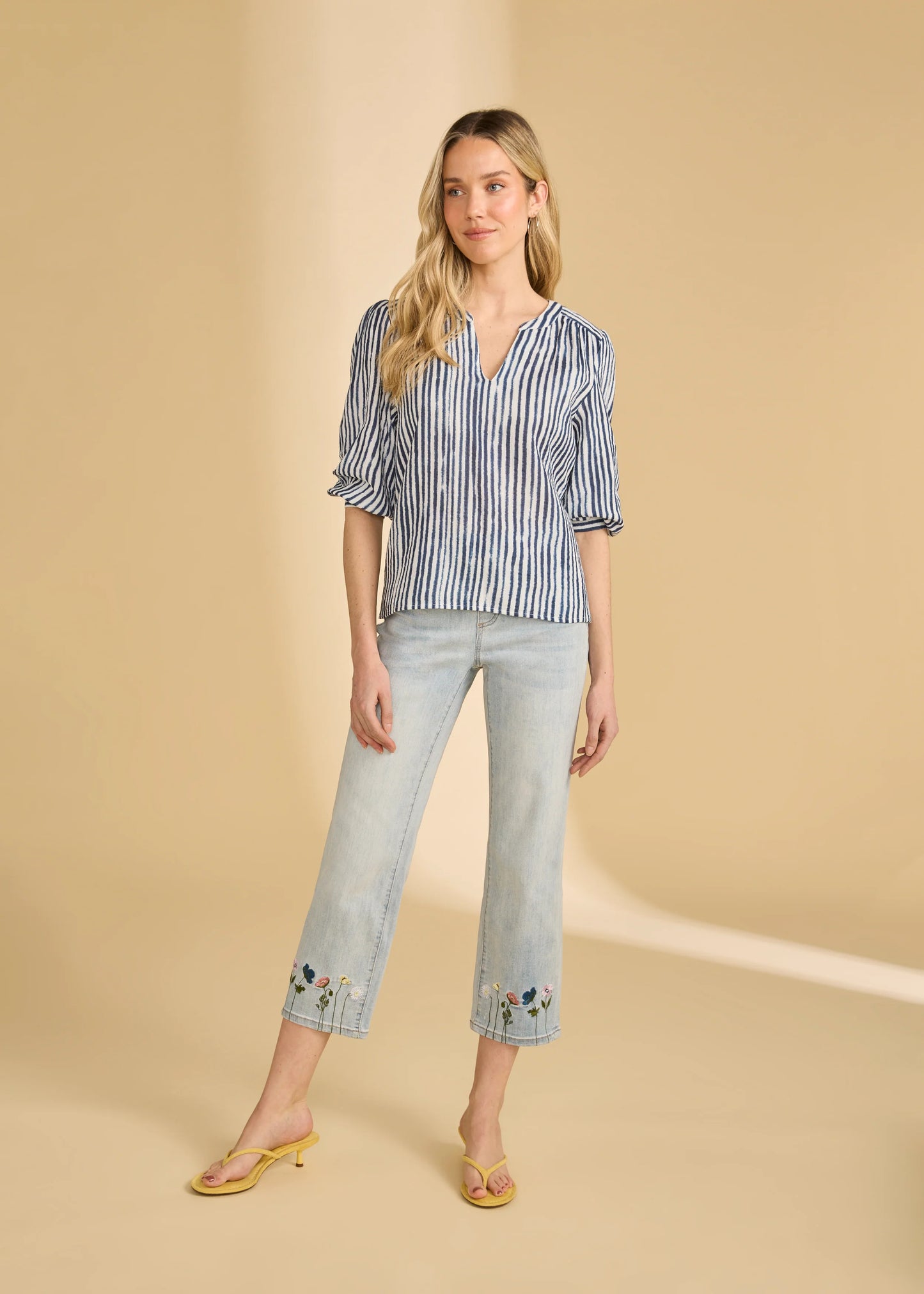 FDJ V NK 3/4 SLEEVE BLOUSE